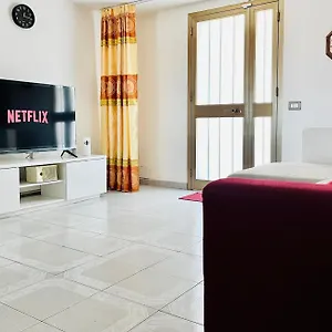 Domus Aurea - Intero Ed Indipendente Con Giardino Apartment